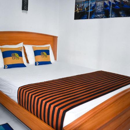 Myr-O Homestay Kombichankulama エクステリア 写真
