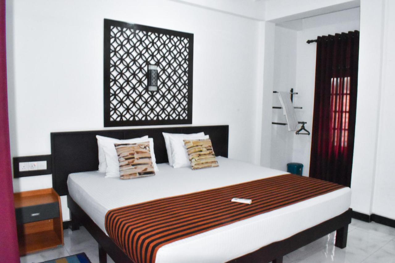 Myr-O Homestay Kombichankulama エクステリア 写真