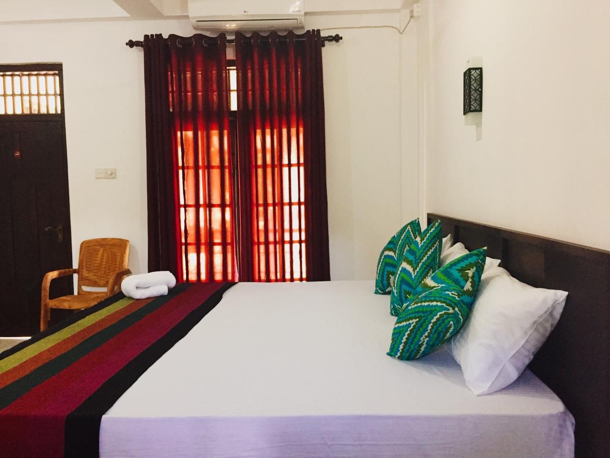 Myr-O Homestay Kombichankulama エクステリア 写真