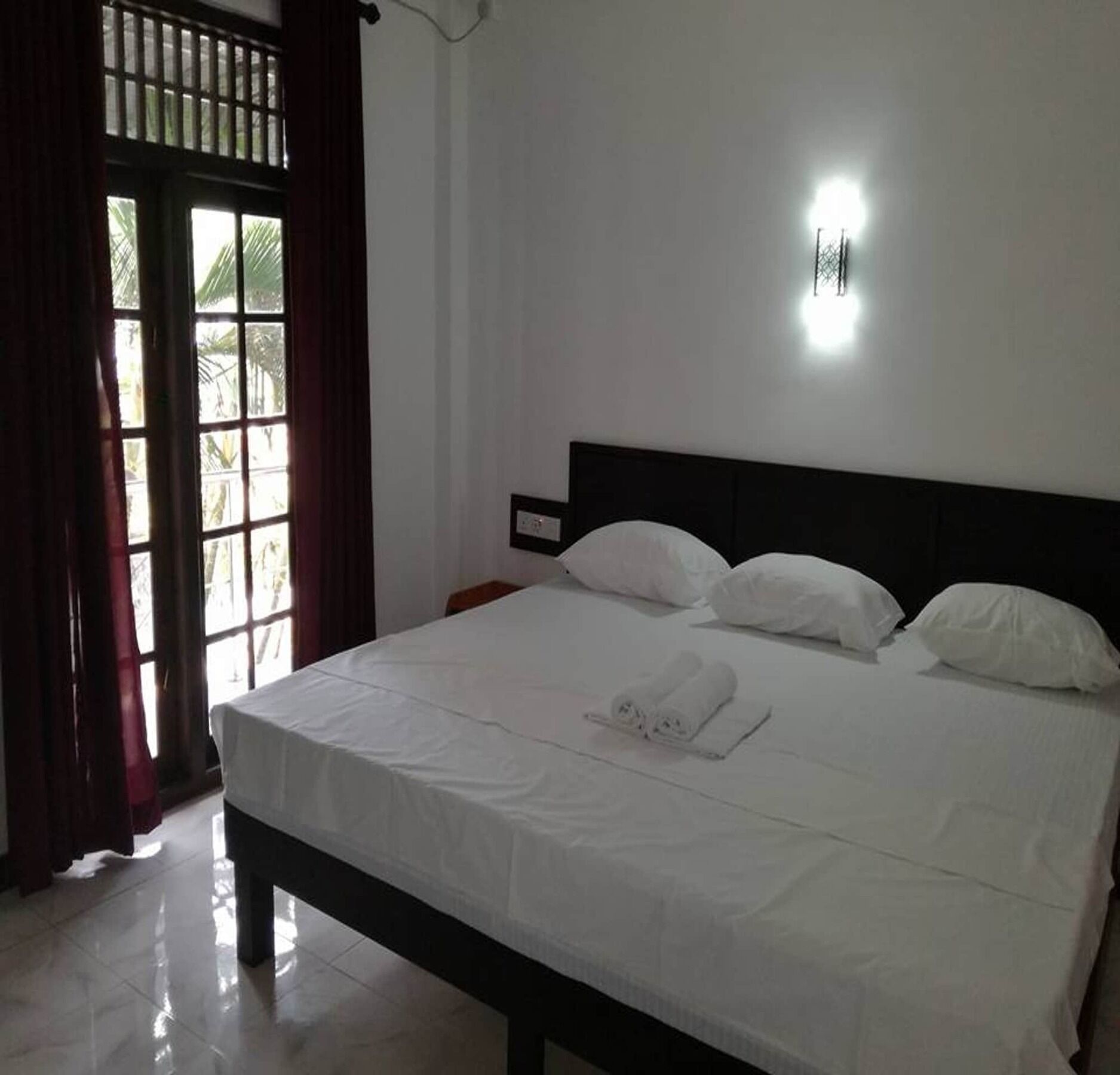 Myr-O Homestay Kombichankulama エクステリア 写真